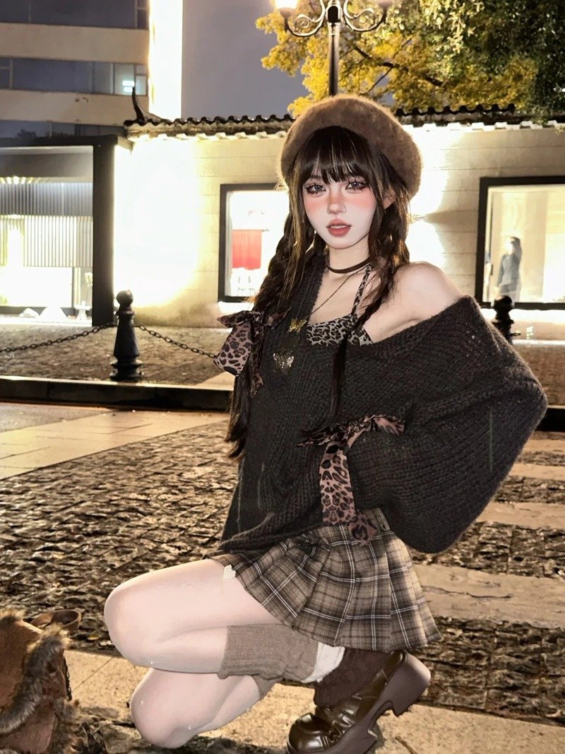 gái xinh tiktok mặc váy ngắn 24