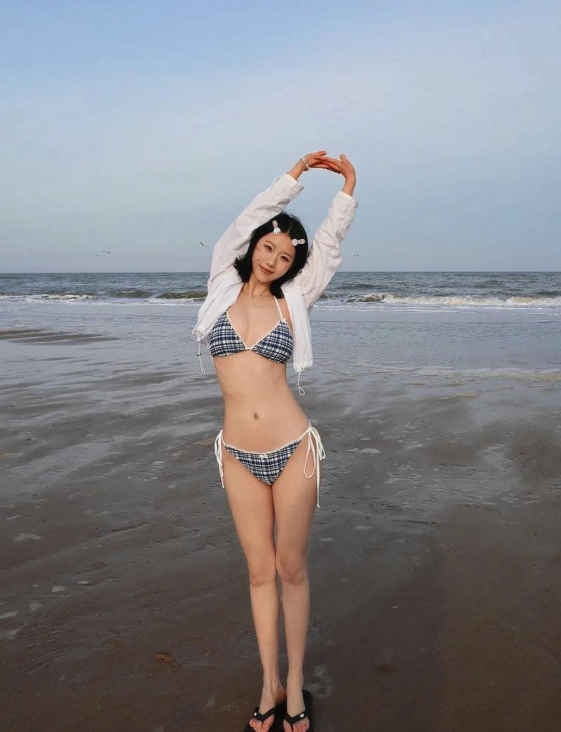 gái xinh trung quốc mặc bikini đẹp 27