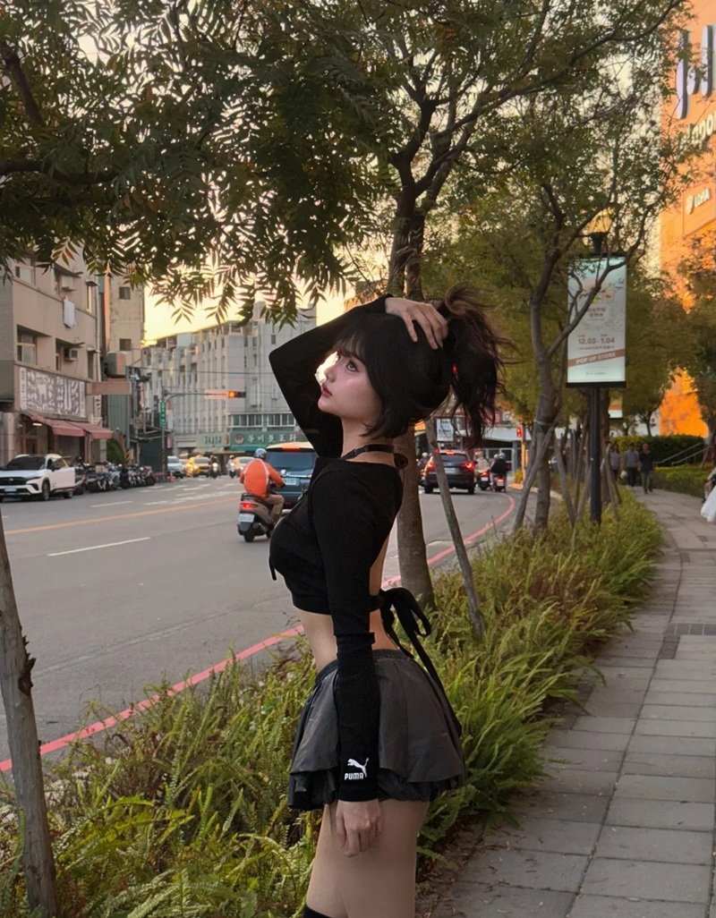 gái xinh trung quốc mặc váy ngắn 13