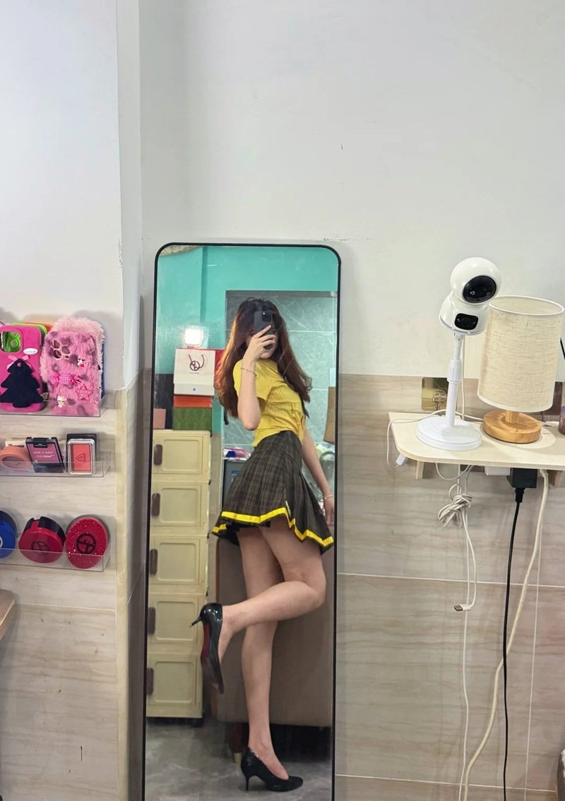 gái xinh trung quốc mặc váy ngắn 2
