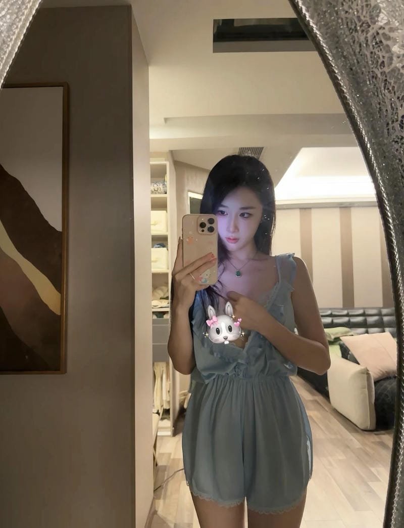 gái xinh tự sướng 13