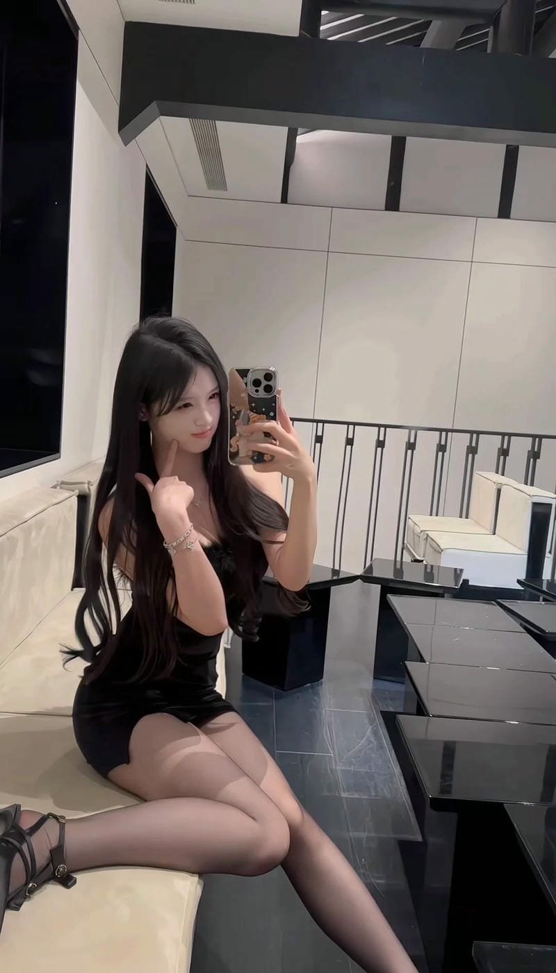 gái xinh tự sướng 16
