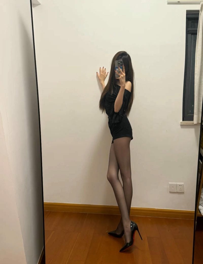 gái xinh tự sướng 18