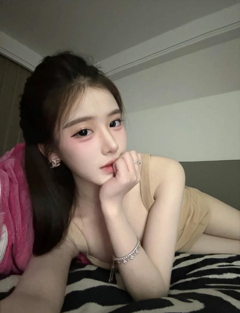 gái xinh tự sướng 6