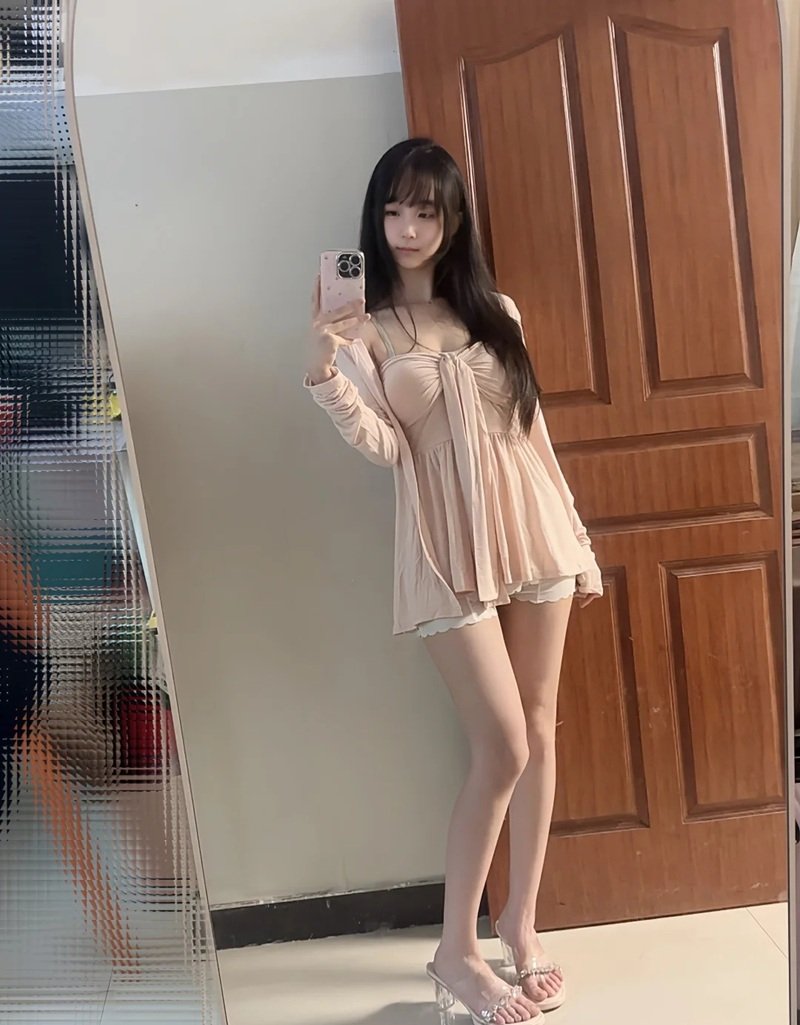gái xinh việt nam mặc váy ngắn 5