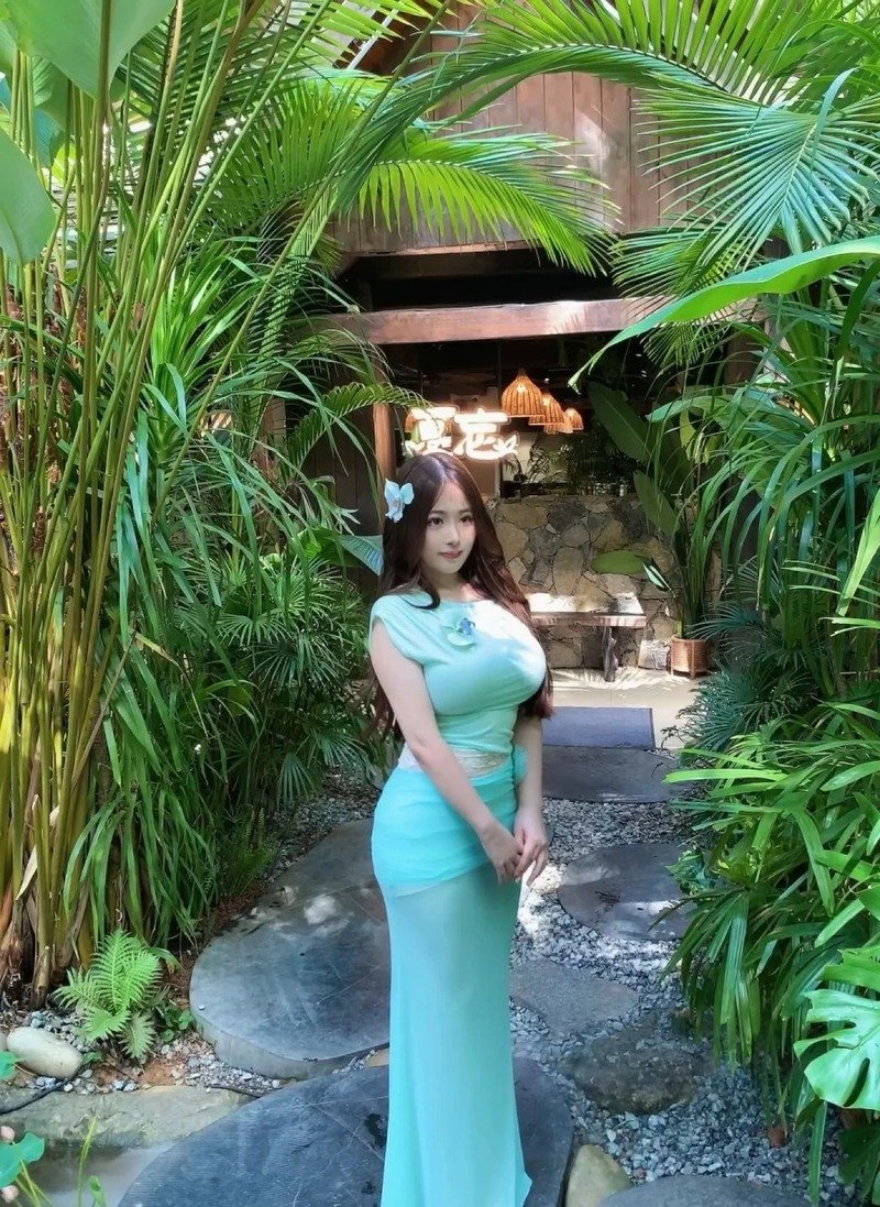 gái xinh vó tu 17