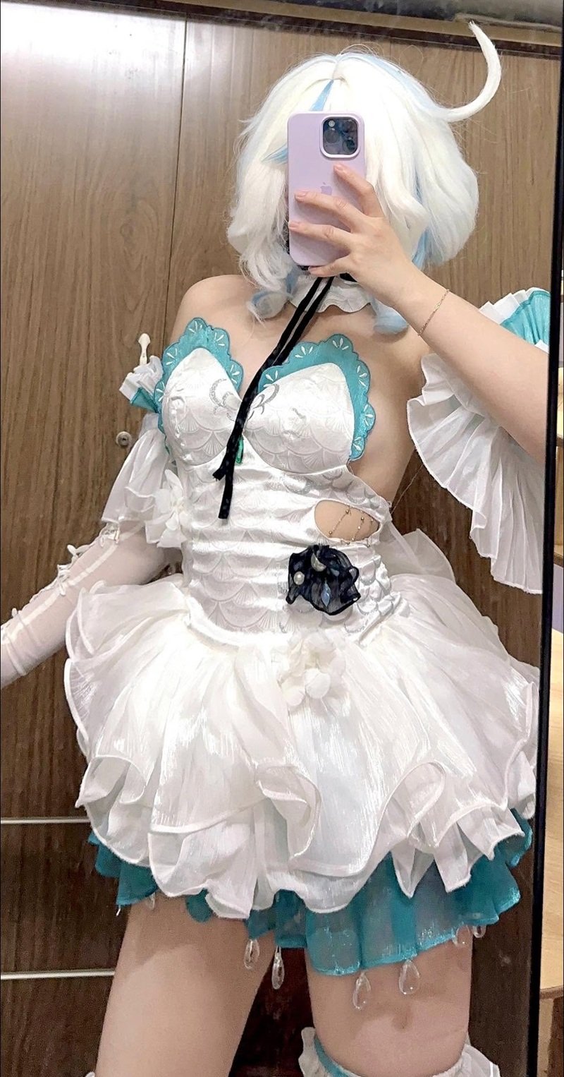 gái xinh vú to cosplay 10