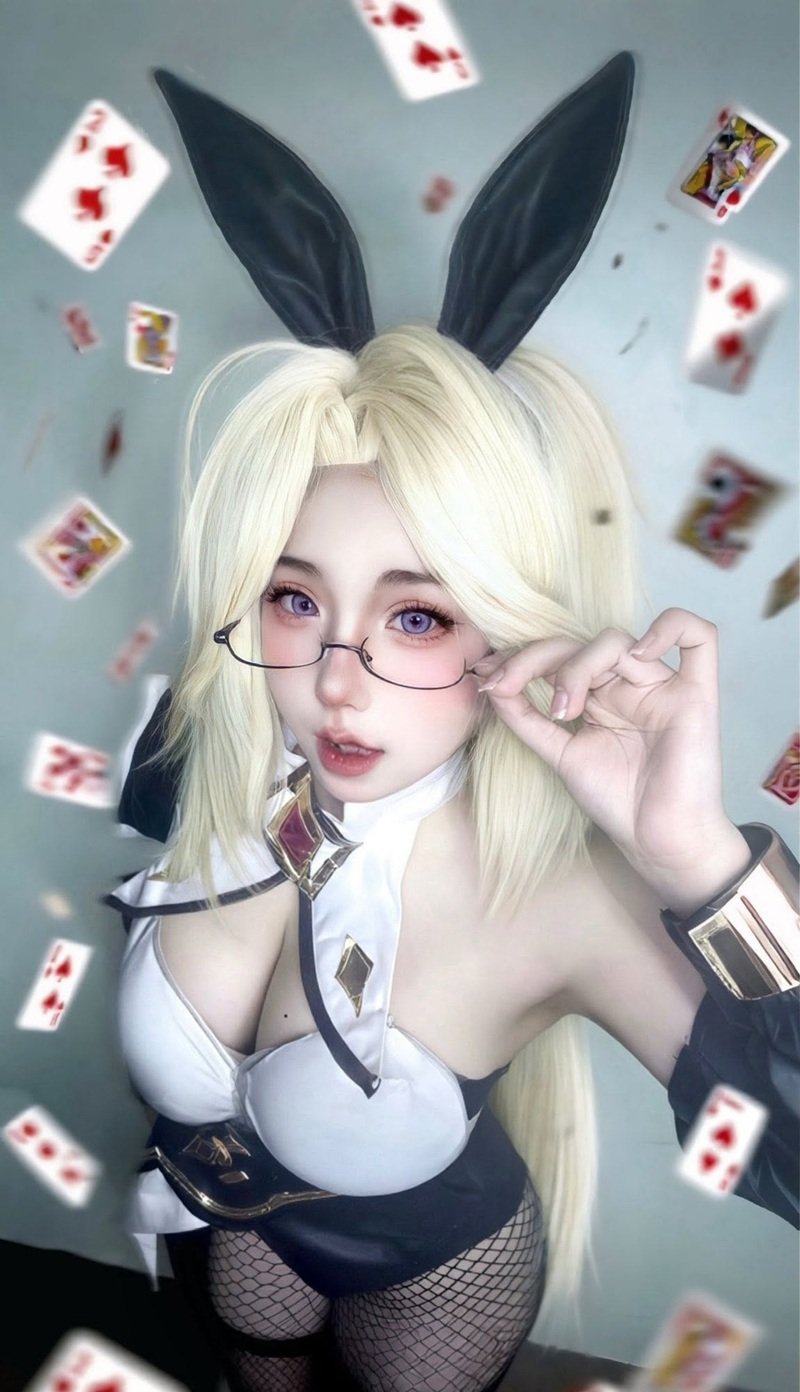 gái xinh vú to cosplay 19