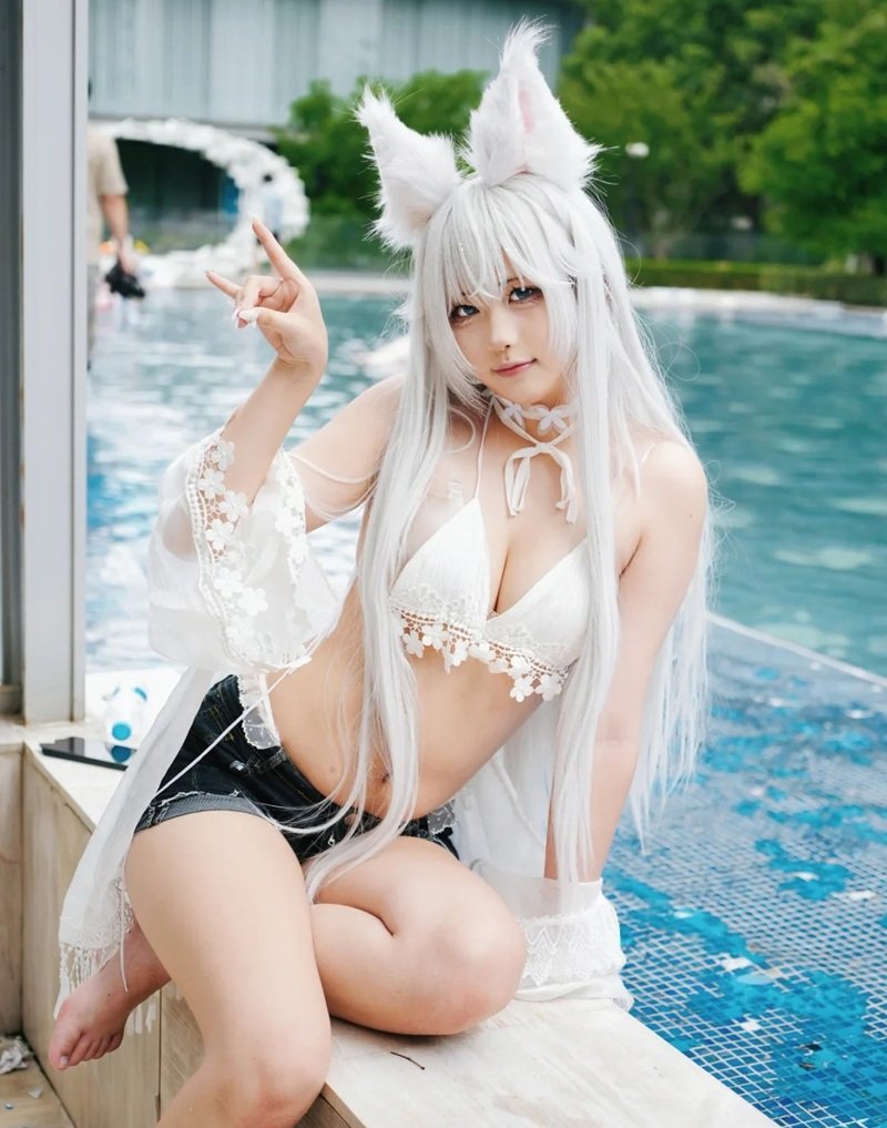gái xinh vú to cosplay 24