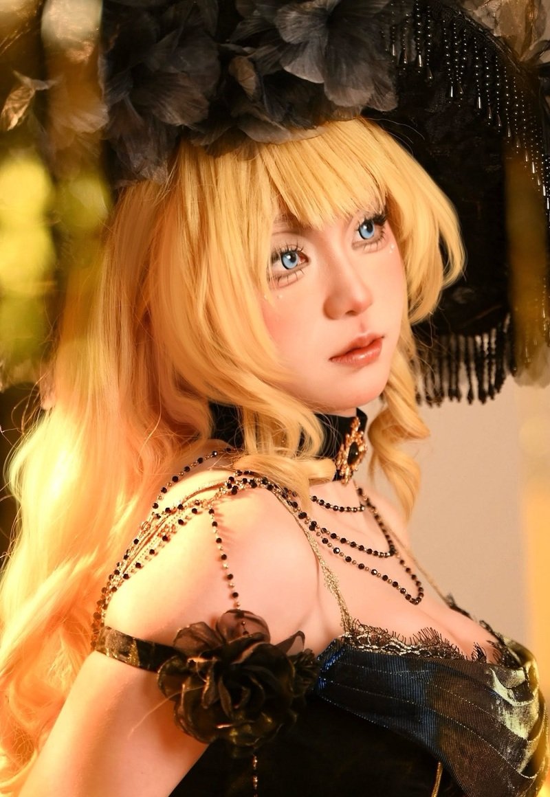 gái xinh vú to cosplay 4