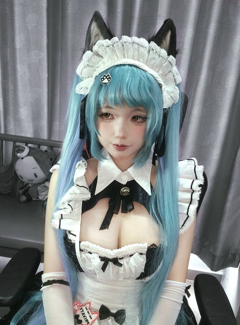 gái xinh vú to cosplay 5