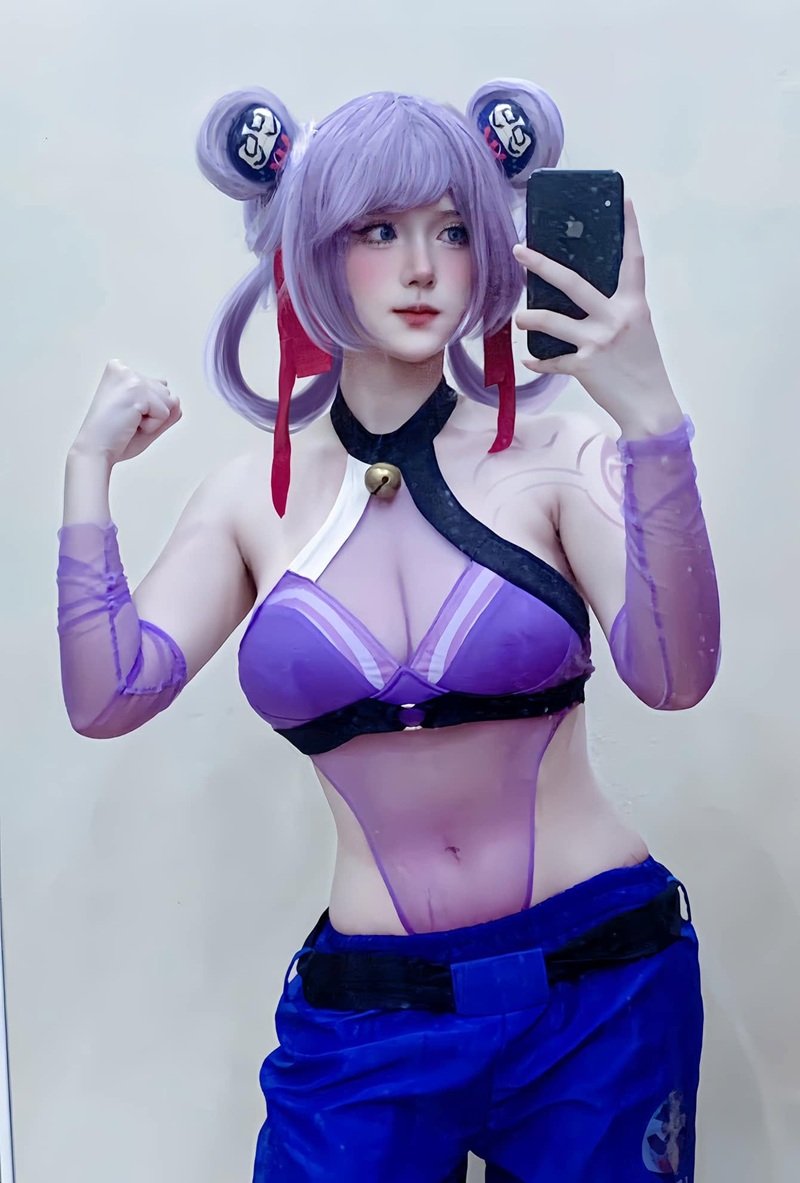 gái xinh vú to cosplay 9