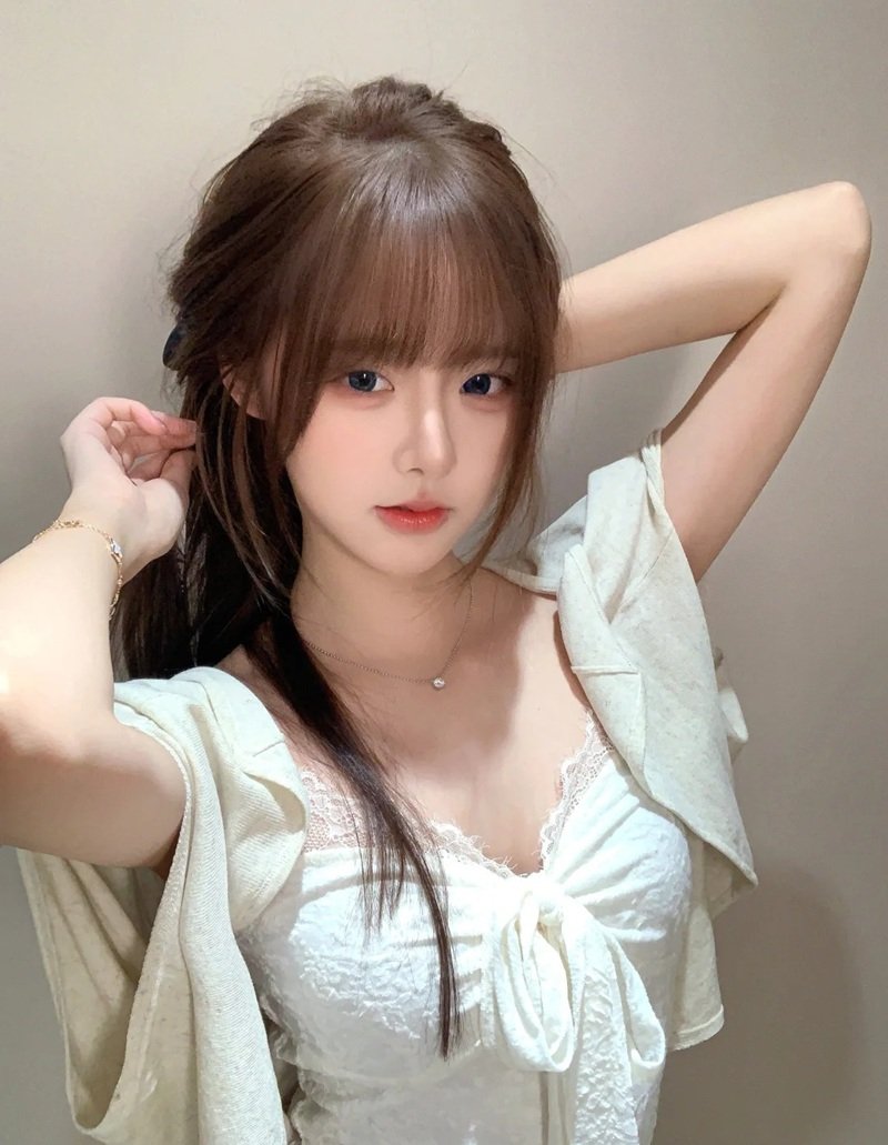 gái xinh vú to múp 31