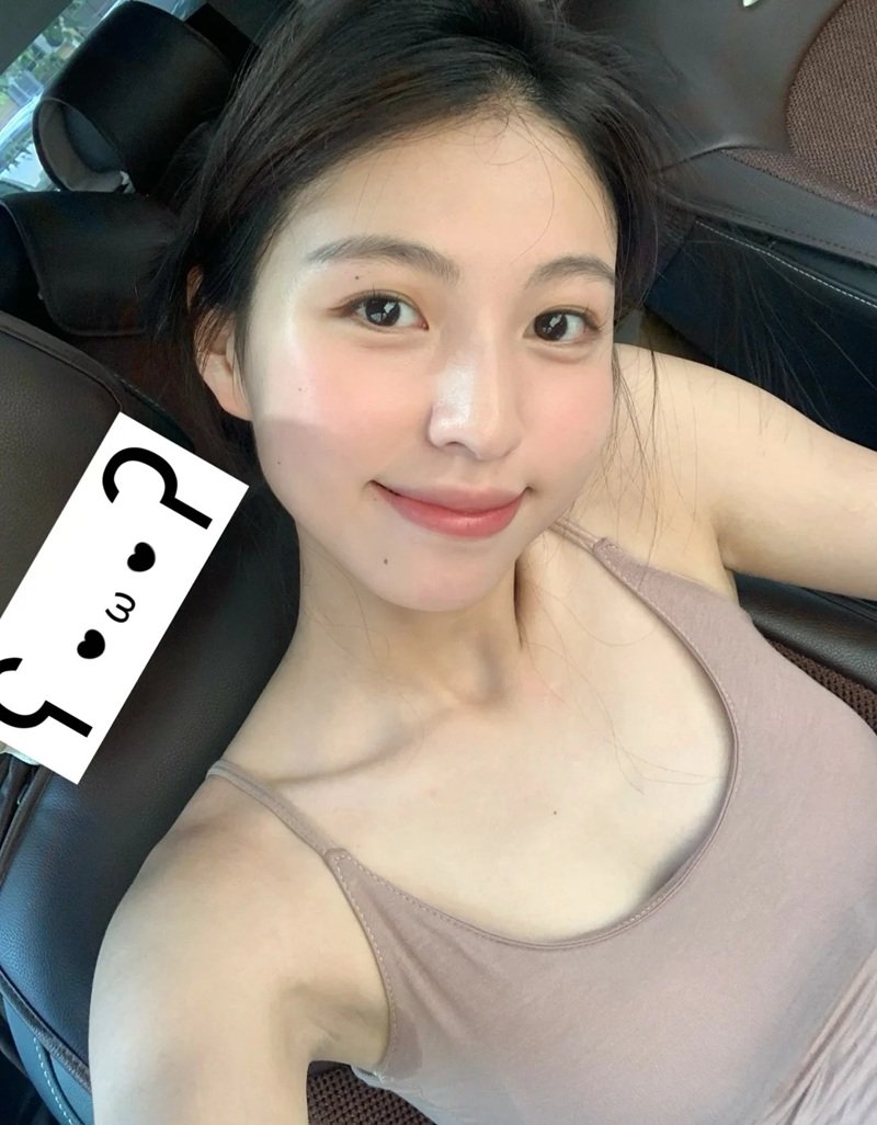 gái xinh vú to múp 32