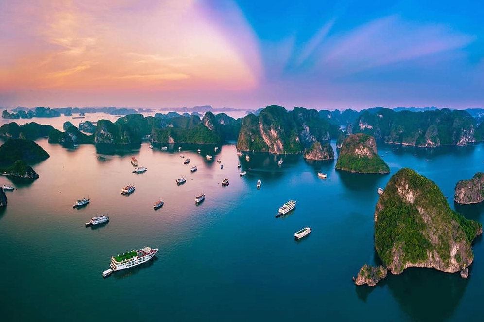 Hang Sửng Sốt với vẻ đẹp tráng lệ