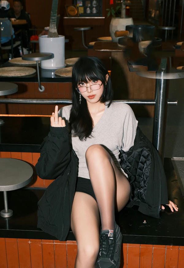 hình ảnh ngón tay giữa ngầu 23