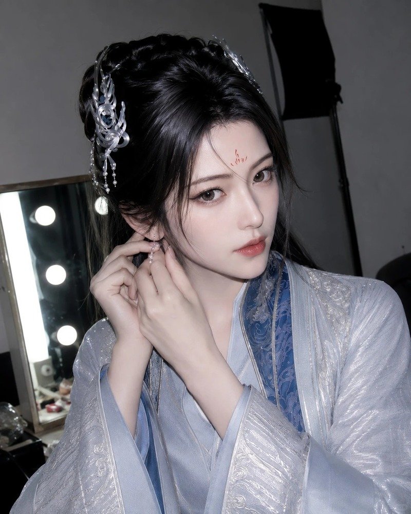 nam cung uyển 17