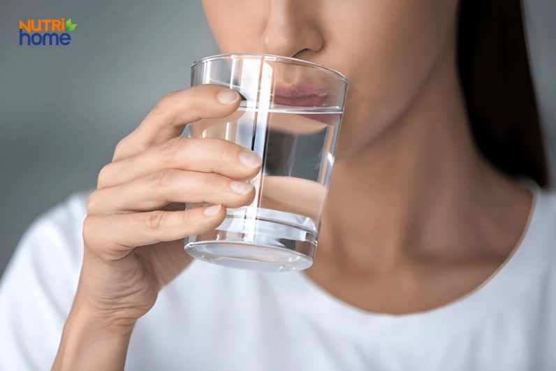 Người bệnh bổ sung đủ nước sau phẫu thuật