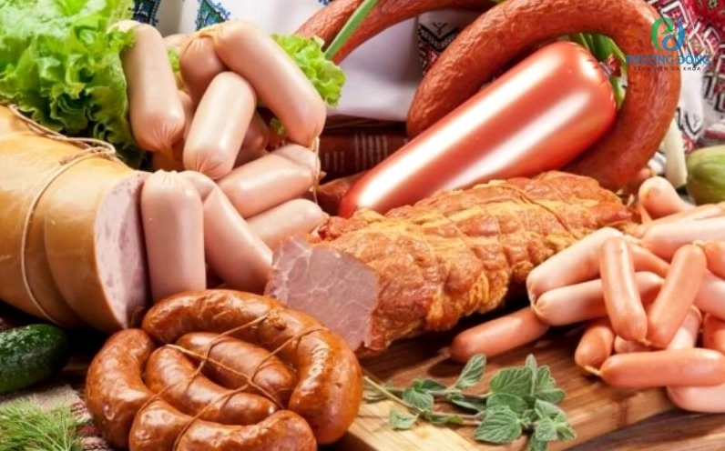 Người bệnh không nên sử dụng các loại thực phẩm chế biến sẵn