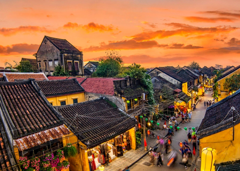 Phố cổ Hội An lung linh về đêm