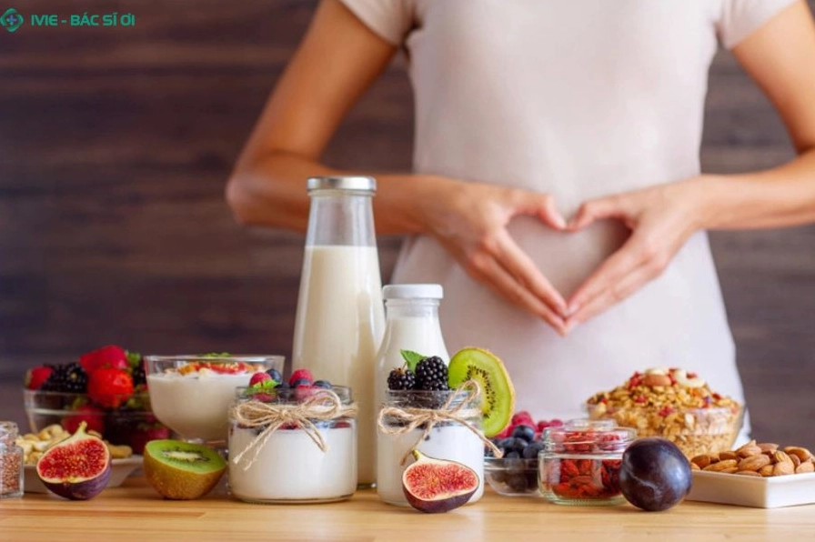 Rau xanh, trái cây và sữa chua giúp hỗ trợ tiêu hóa hiệu quả