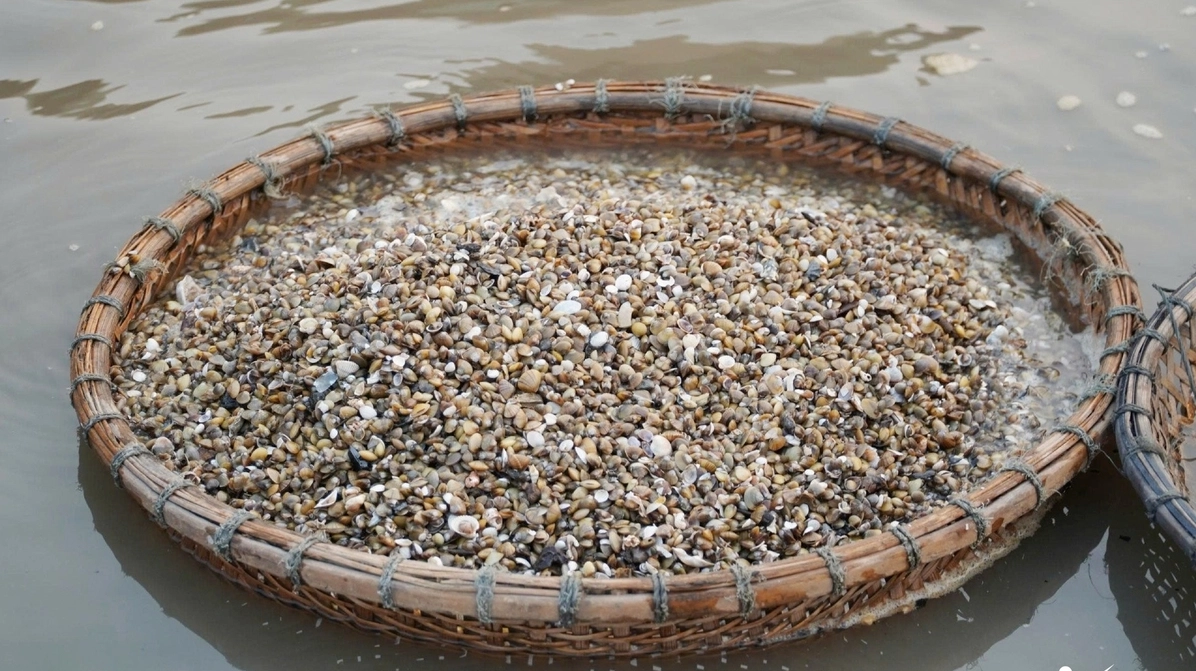 Sống nhờ lộc nước, dân ven sông La