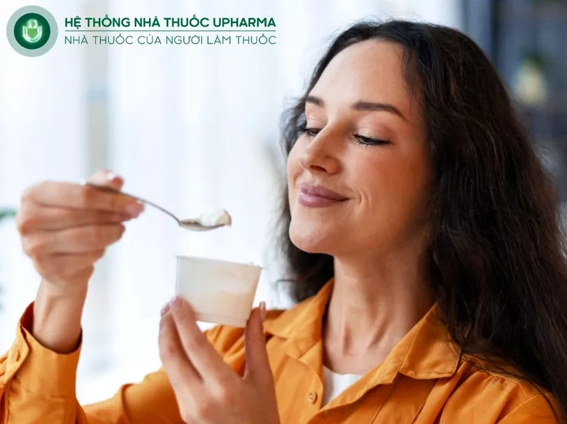 Sữa chua chứa lợi khuẩn giúp cân bằng hệ vi sinh đường ruột