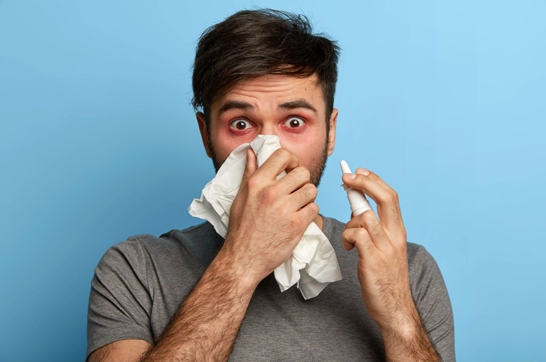 Tình trạng chảy máu cam có thể gặp phải ở trẻ em và người lớn