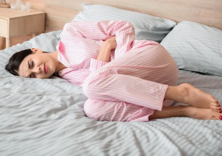 Tới tháng nên ăn gì? 10 loại thực phẩm giúp nàng khỏe mạnh, giảm đau