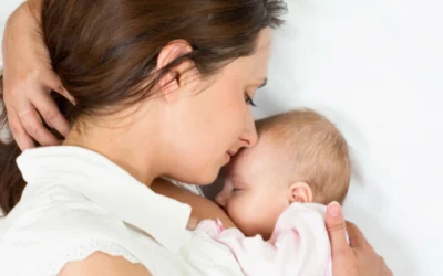 Trẻ sơ sinh bị táo bón mẹ nên ăn gì để con nhuận tràng, nhanh hết?