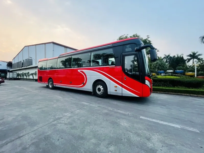 Xe mang biển số 98