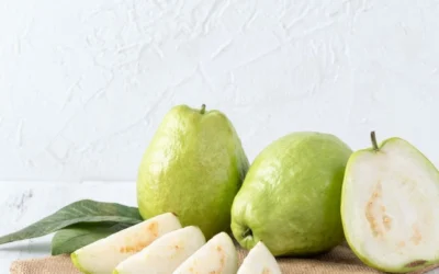 Ai Không Nên Ăn Ổi? Cảnh Báo Sức Khỏe & Lưu Ý Quan Trọng