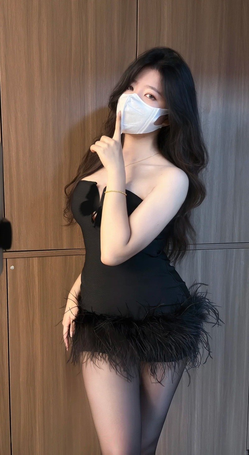 ảnh gái xinh dáng đẹp 15