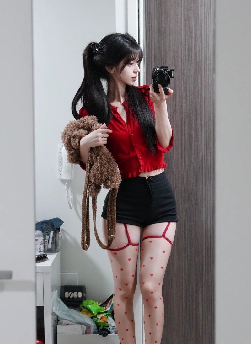 ảnh gái xinh dáng đẹp 20