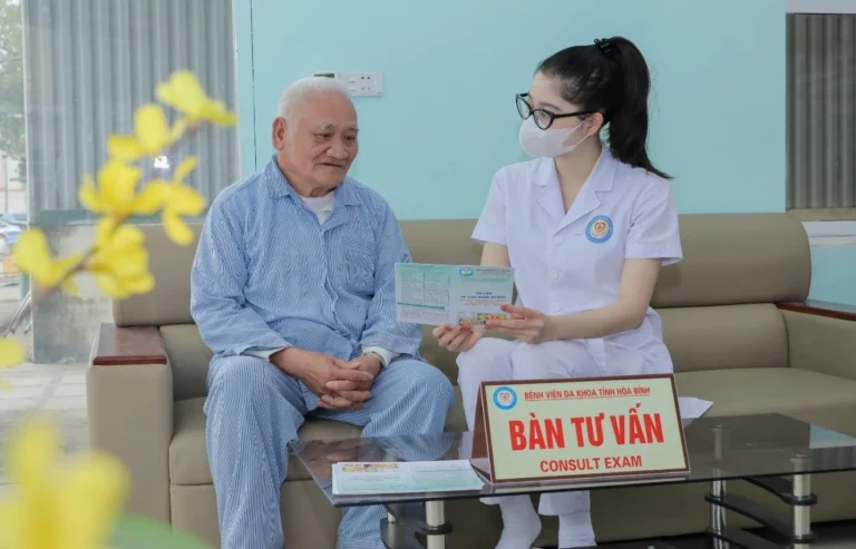 Bệnh Gút Nên Ăn Gì Để Kiểm Soát Axit Uric Hiệu Quả?