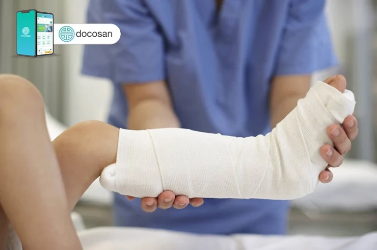 Bị Gãy Tay Nên Ăn Gì Cho Mau Lành? Chuyên Gia Giải Đáp