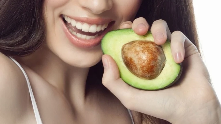 Bí Mật Bơ Tăng Cân: Nên Ăn Vào Lúc Nào Để Đạt Hiệu Quả?