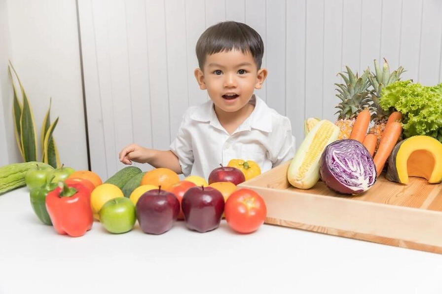 Bổ sung chất xơ từ trái cây có thể giúp giảm các triệu chứng viêm ruột ở trẻ