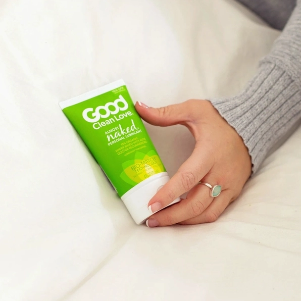 BÔI TRƠN HỮU CƠ CHO VỢ CHỒNG - sự ra đời của sản phẩm GOOD CLEAN LOVE