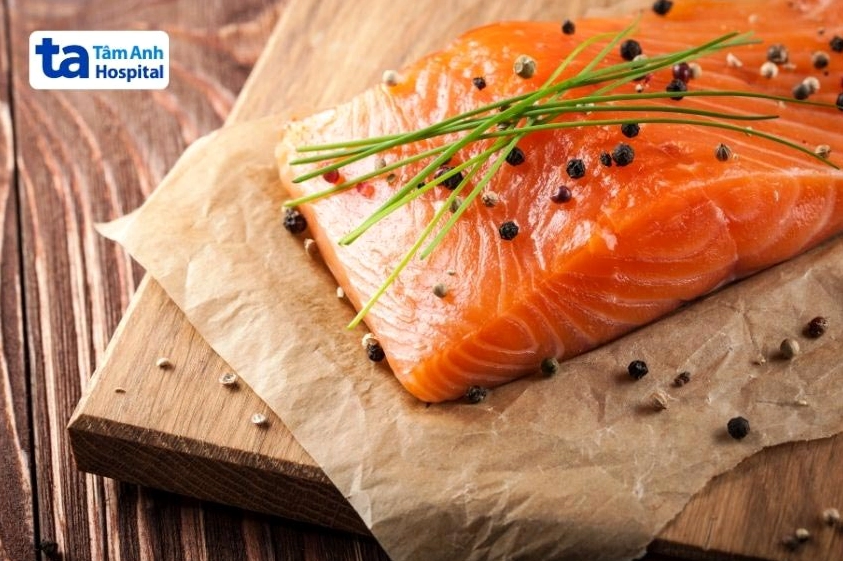 Cá hồi và cá mòi là nguồn cung cấp Omega-3 dồi dào