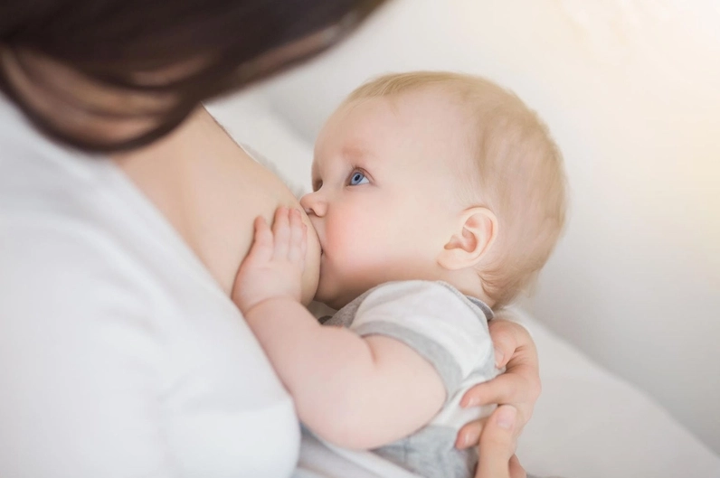 Cách hỗ trợ trị táo bón cho trẻ dưới 1 tuổi hiệu quả 2