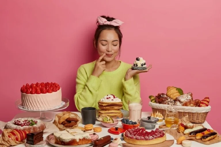 Cholesterol Cao Nên Ăn Gì? Thực Đơn Tốt Cho Tim Mạch 2026
