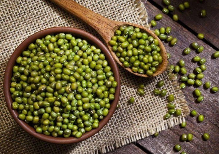 Đậu cung cấp nguồn chất xơ hòa tan giúp giảm cholesterol xấu hiệu quả