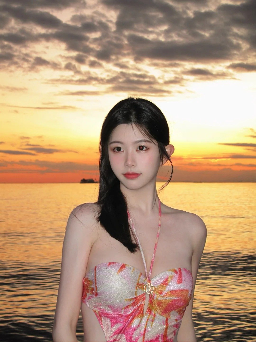gái xinh bikini hồng 18