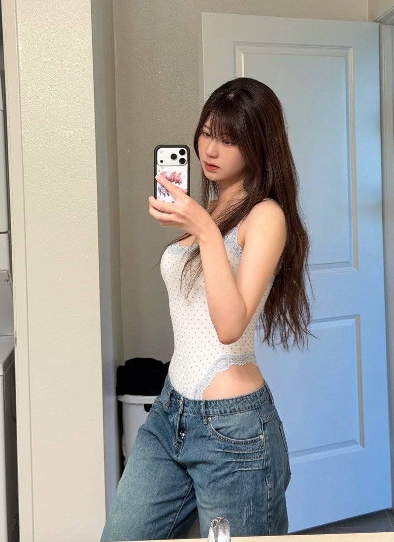 gái xinh mặc bodysuit 28