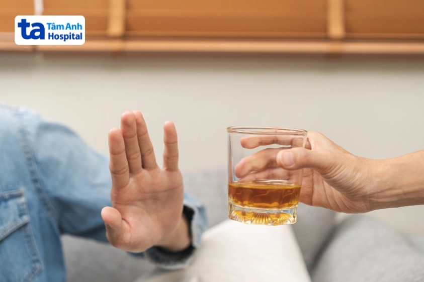 Gãy chân kiêng ăn gì và nên ăn gì để mau lành