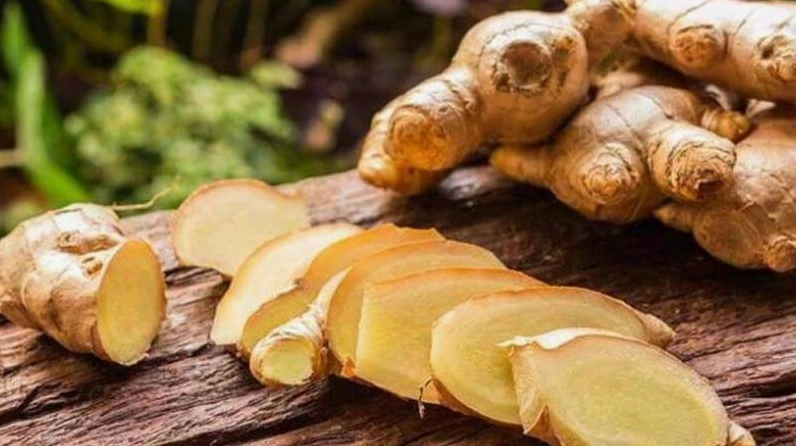 Gừng chứa các hợp chất phenolic có tác dụng chống viêm