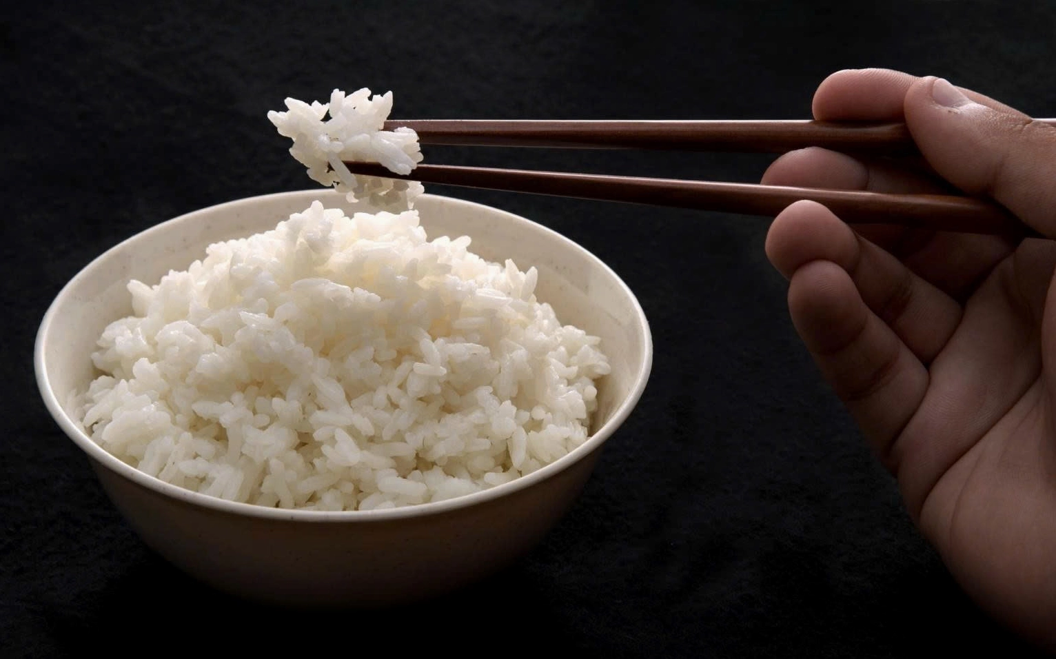 Lợi ích của việc ăn sữa chua đúng thời điểm