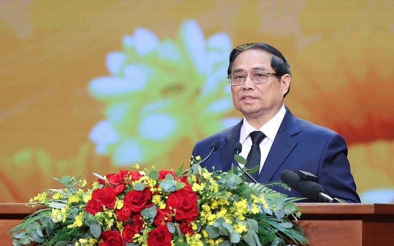 Luôn ghi nhớ, tri ân và sống xứng đáng với những người đã khuất, đã hy sinh vì Tổ quốc, vì Nhân dân*
