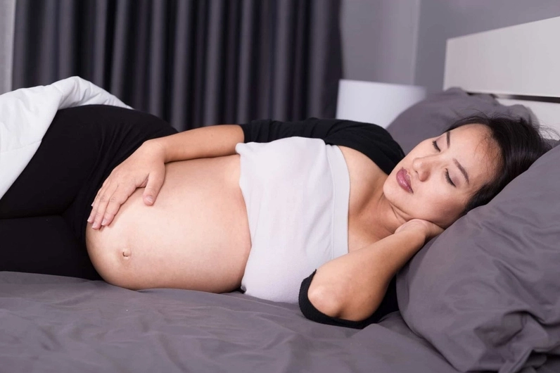Mẹ bầu cần nghỉ ngơi vào ban đêm